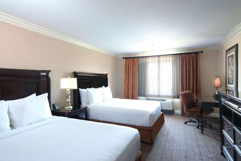 Best Western Ontario Mills Mall Room photo