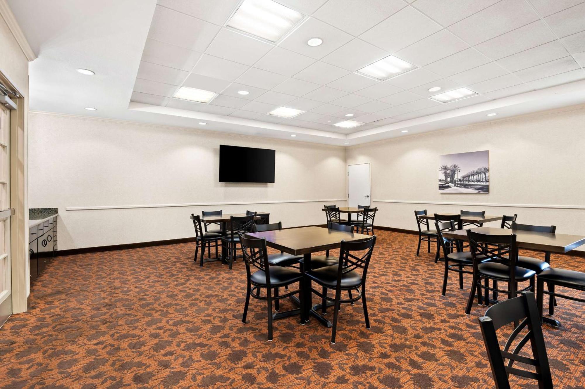Best Western Ontario Mills Mall Exterior photo